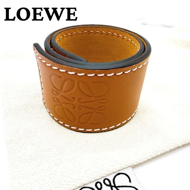 LOEWE ロエベ アナグラム スラップ レザー ブレスレット バングル