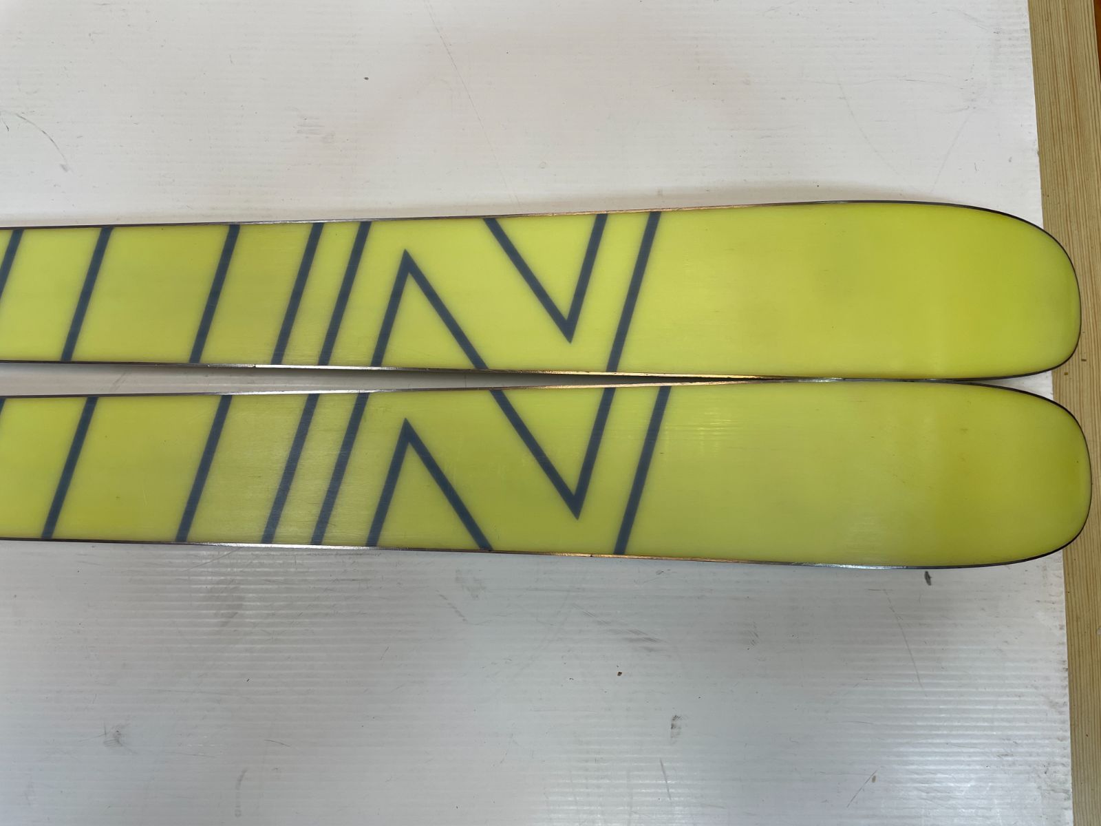 ウィンタースポーツ 【最終価格】Salomon 1080 Teneighty モーグル 180cm