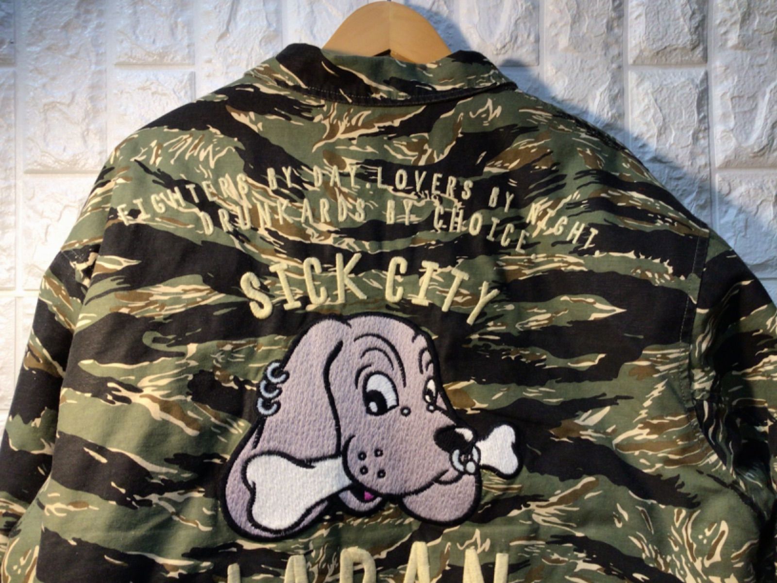 小売業者 GALFY 戌ジャン カモフラ