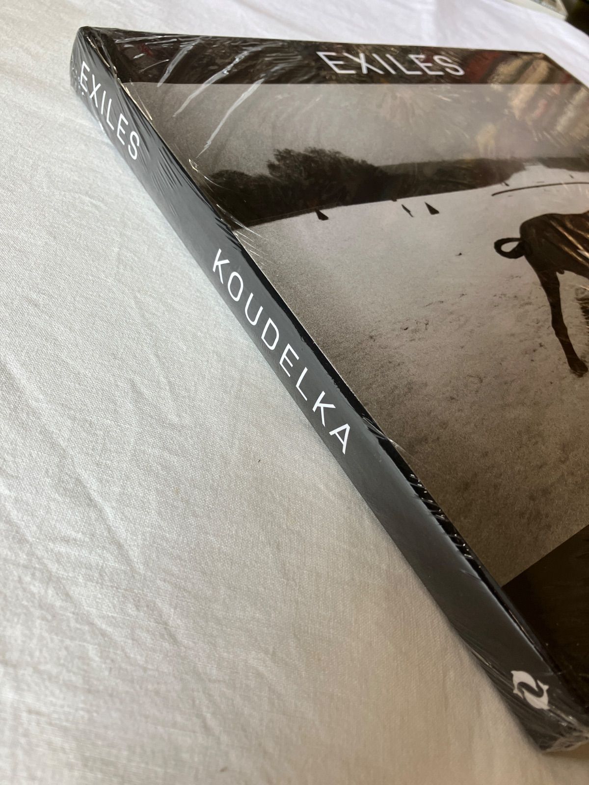 新刊・未開封）Josef Koudelka: Exiles - メルカリ