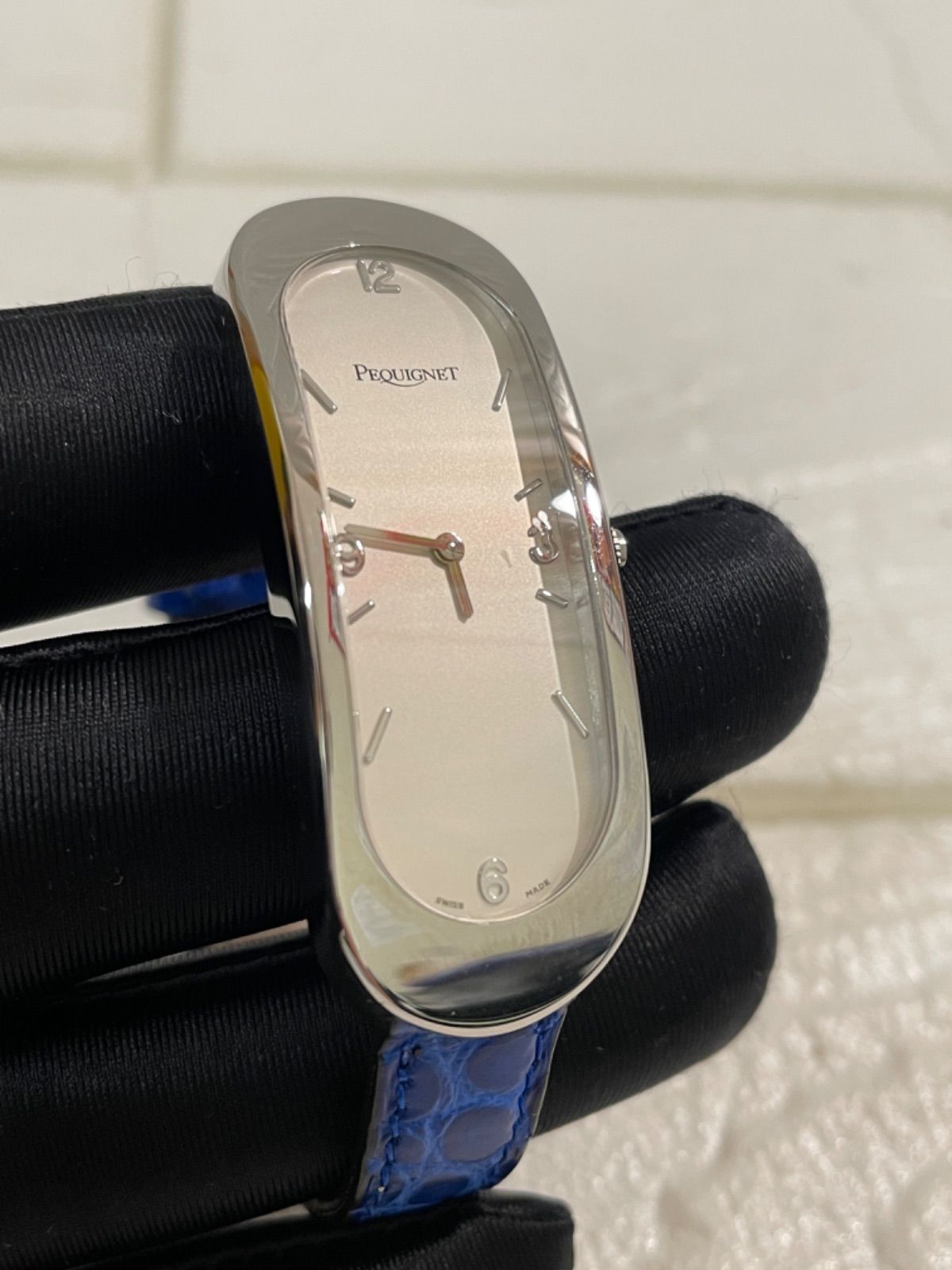 I【ジャンク品】PEQUIGNET ペキネ クォーツ腕時計 レディース レザー