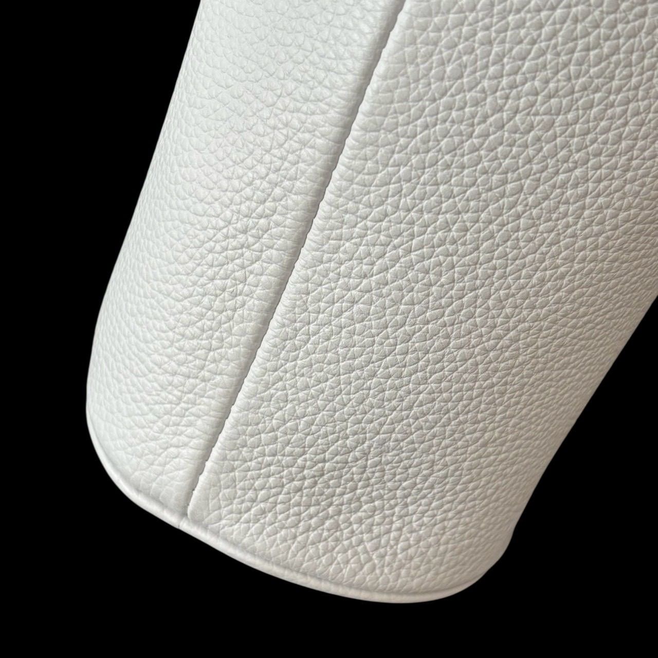 ディオール ボトルホルダー