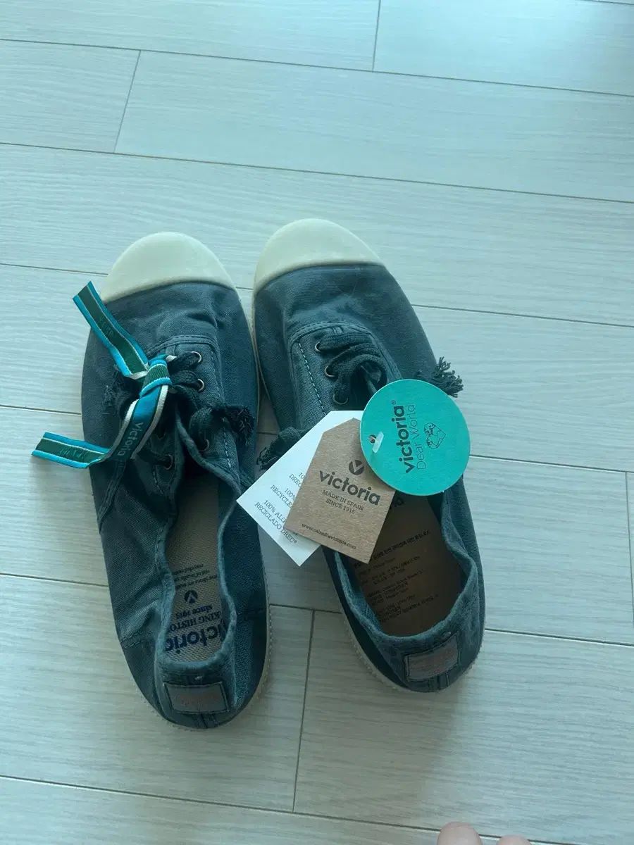 ヴィクトリア シューズ 110周年