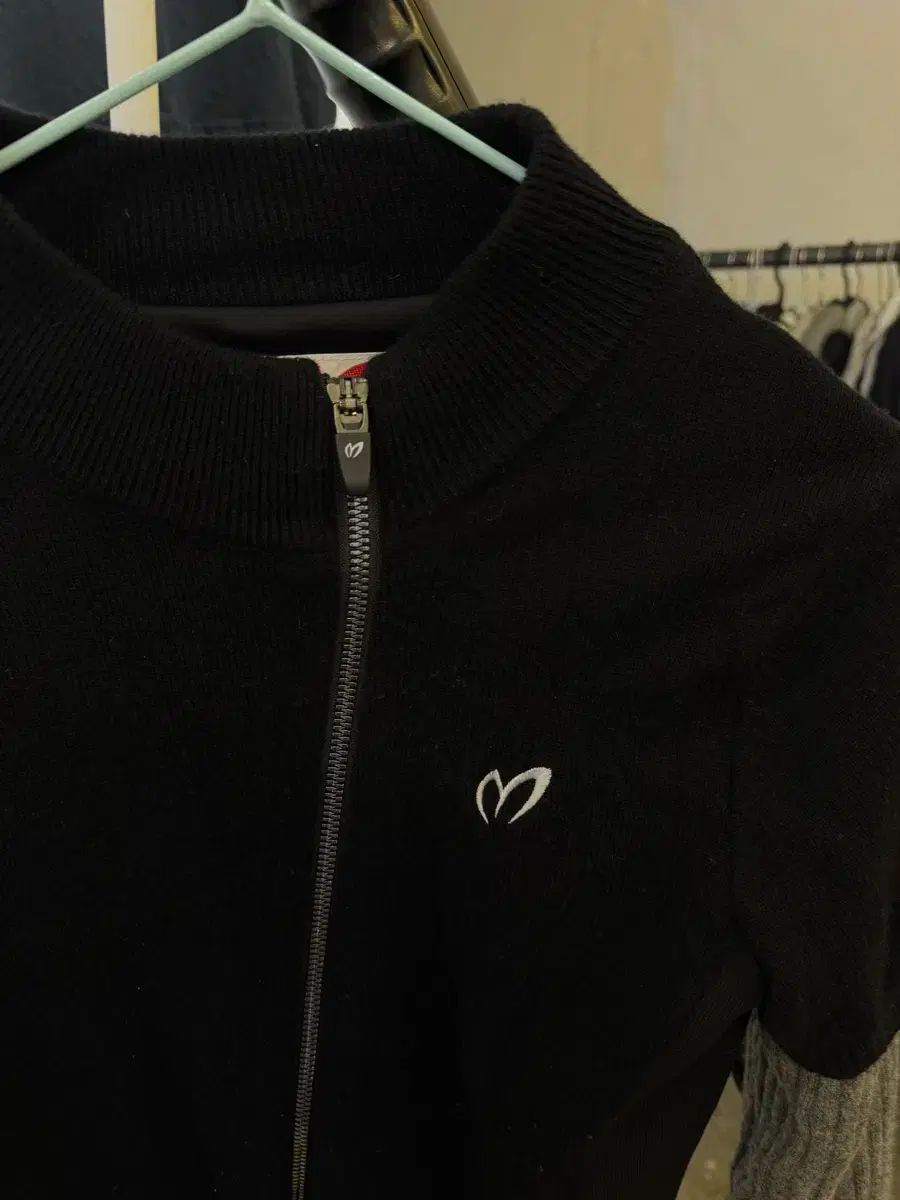 マスターバニーエディション レディース ゴルフ カシミア 防風 ジップアップ 85 xs