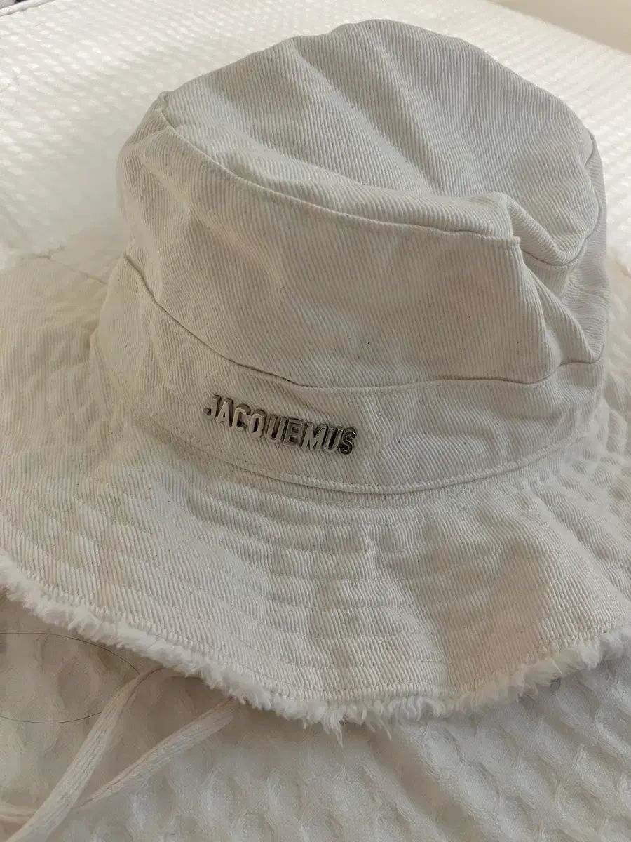 JACQUEMUS 販売 ジャックムス バケットハット 60 オフホワイト