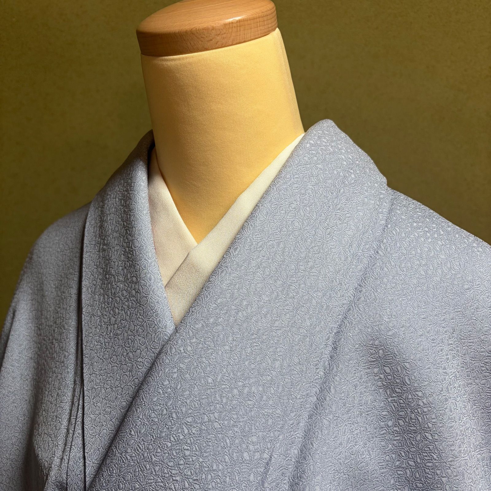 E 112 色無地 ブルーグレー アイスブルー 水色 一つ紋