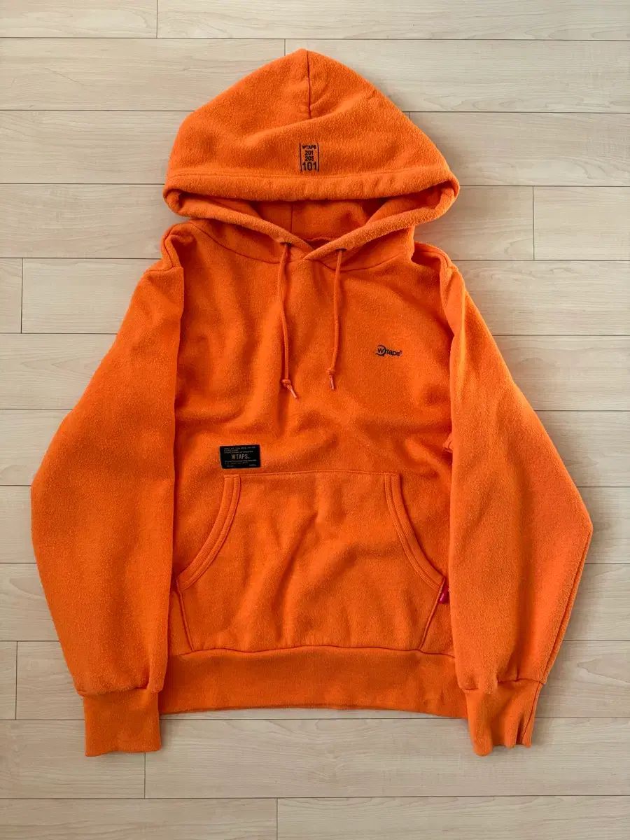 wtaps(ダブルタップス) オレンジ ダブル WHO フーディー S