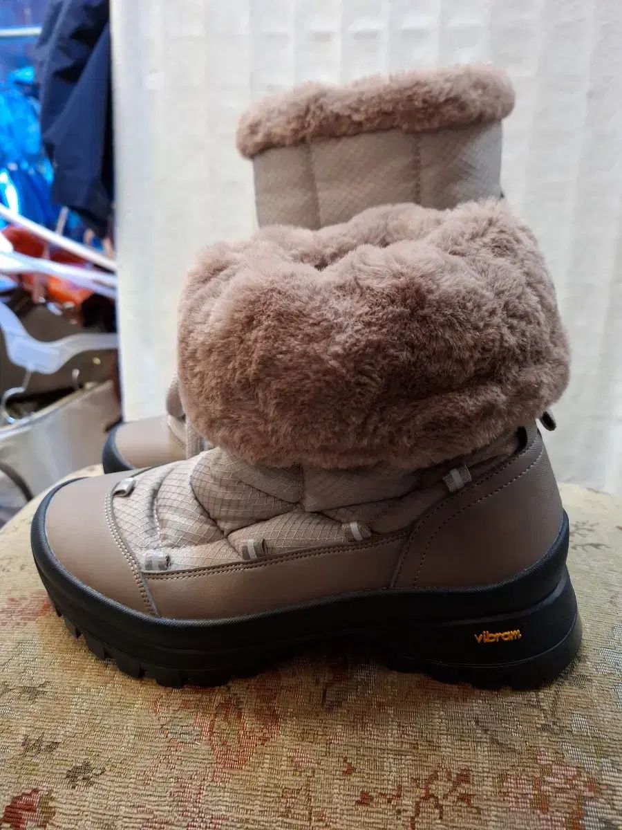 コーロンスポーツ ファー 防寒 ブーツ ファーシューズ 240 mm