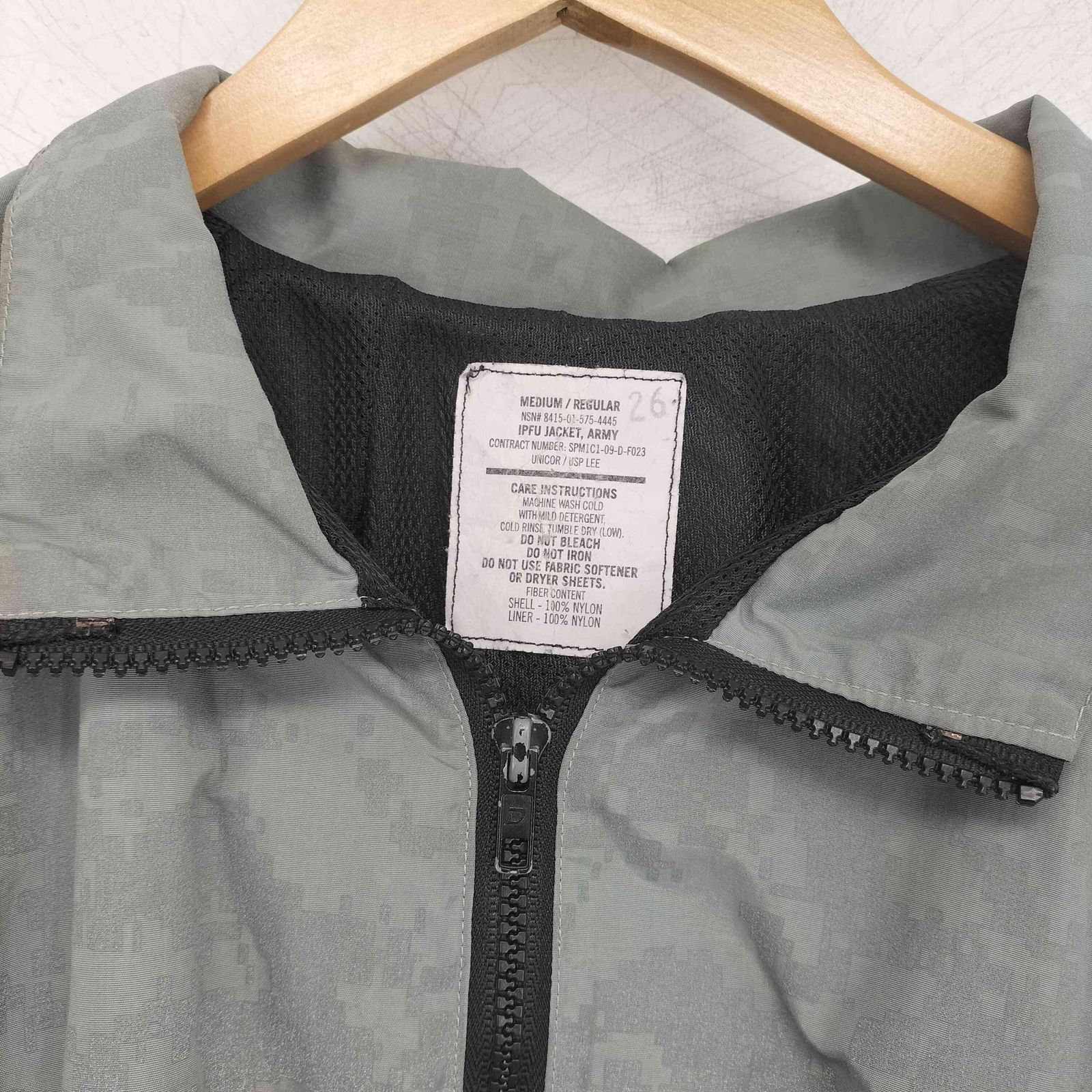 U.S. ARMY(ユーエスアーミー) IPFU JACKET フィットネスジャケット メンズ  medium regular【中古】【ブランド古着バズストア】 ユーエスアーミー U.S. ARMY IPFU JACKET フィットネスジャケット