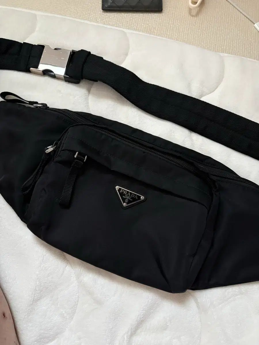 プラダ ヒップバッグ 2 VL 005