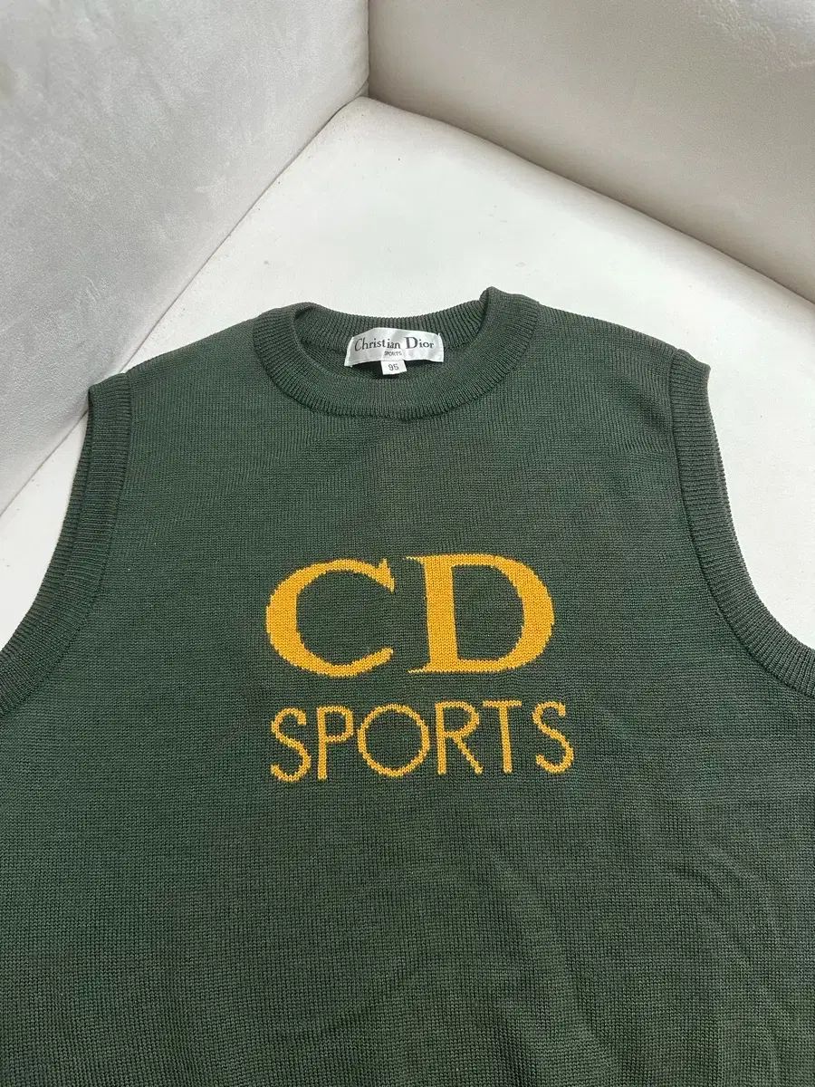 Christian Dior スポーツニットベスト M Christian Dior スポーツニットベスト M Christian Dior（ベスト/ジレ