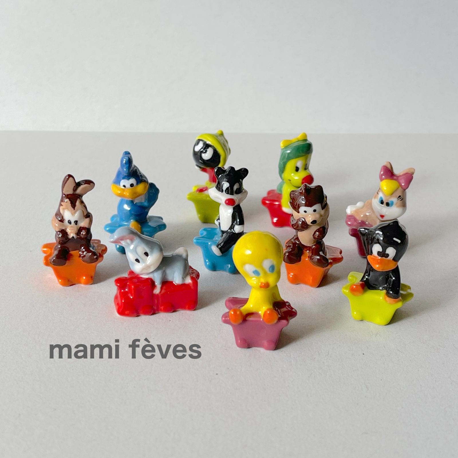 フェーヴ ベビー・ルーニーテューンズのトレイン 2018年 10個 フランス