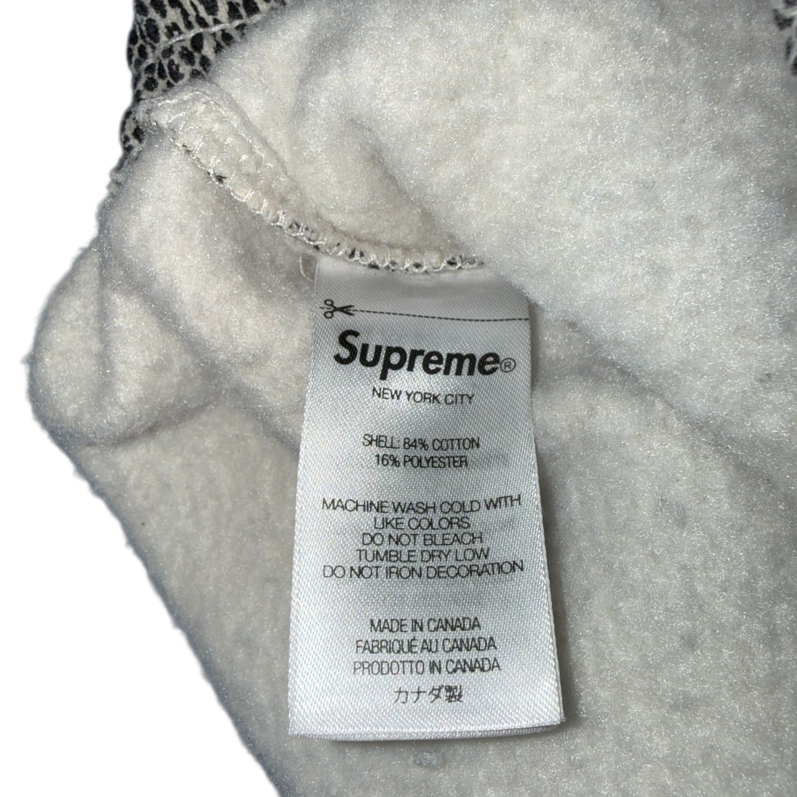 SUPREME】シュプリーム Small Box Sweatpant Snakeskin - メルカリ