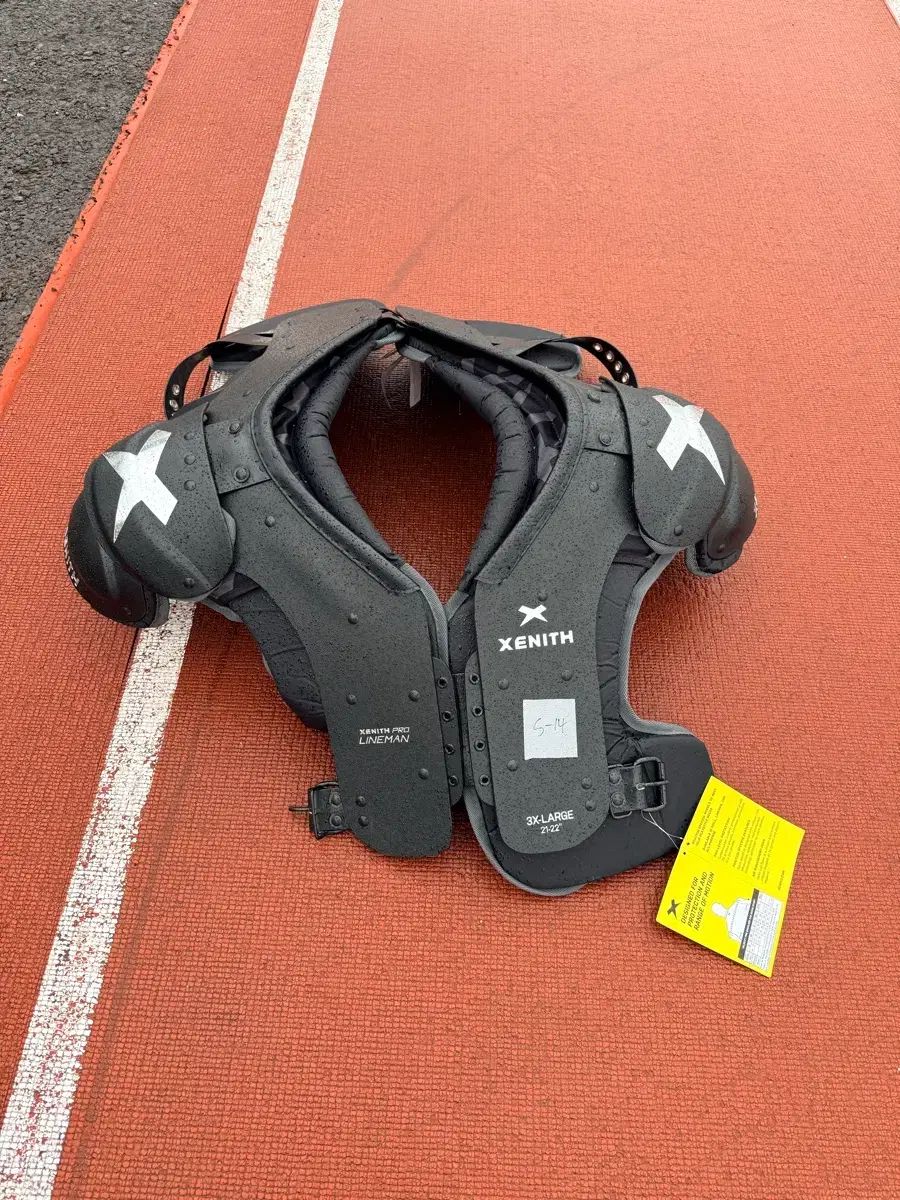 アメリカンフットボール ショルダー xenith pro line 3 xl