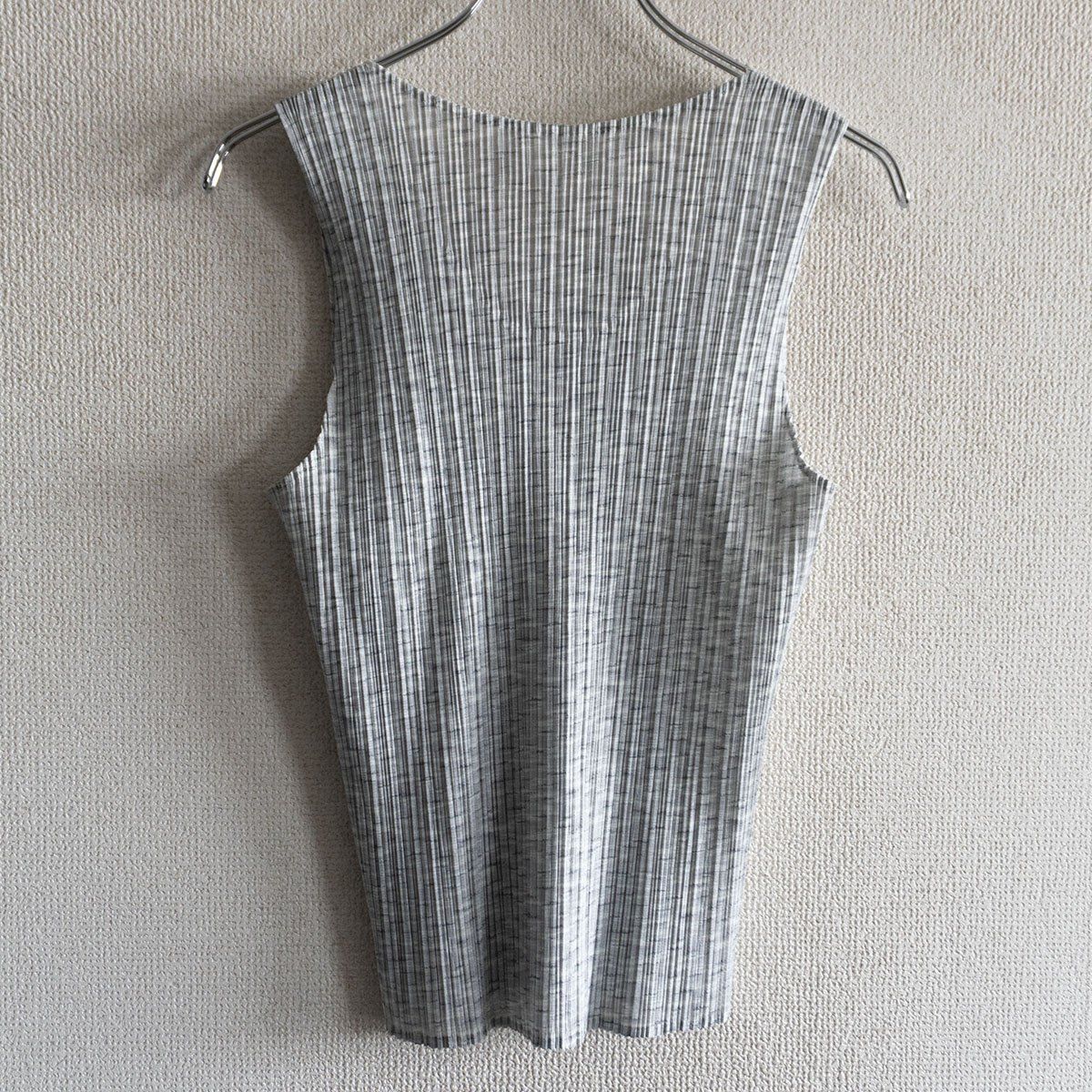 美品】PLEATS PLEASE【柄 ノースリーブ プリーツ カットソー