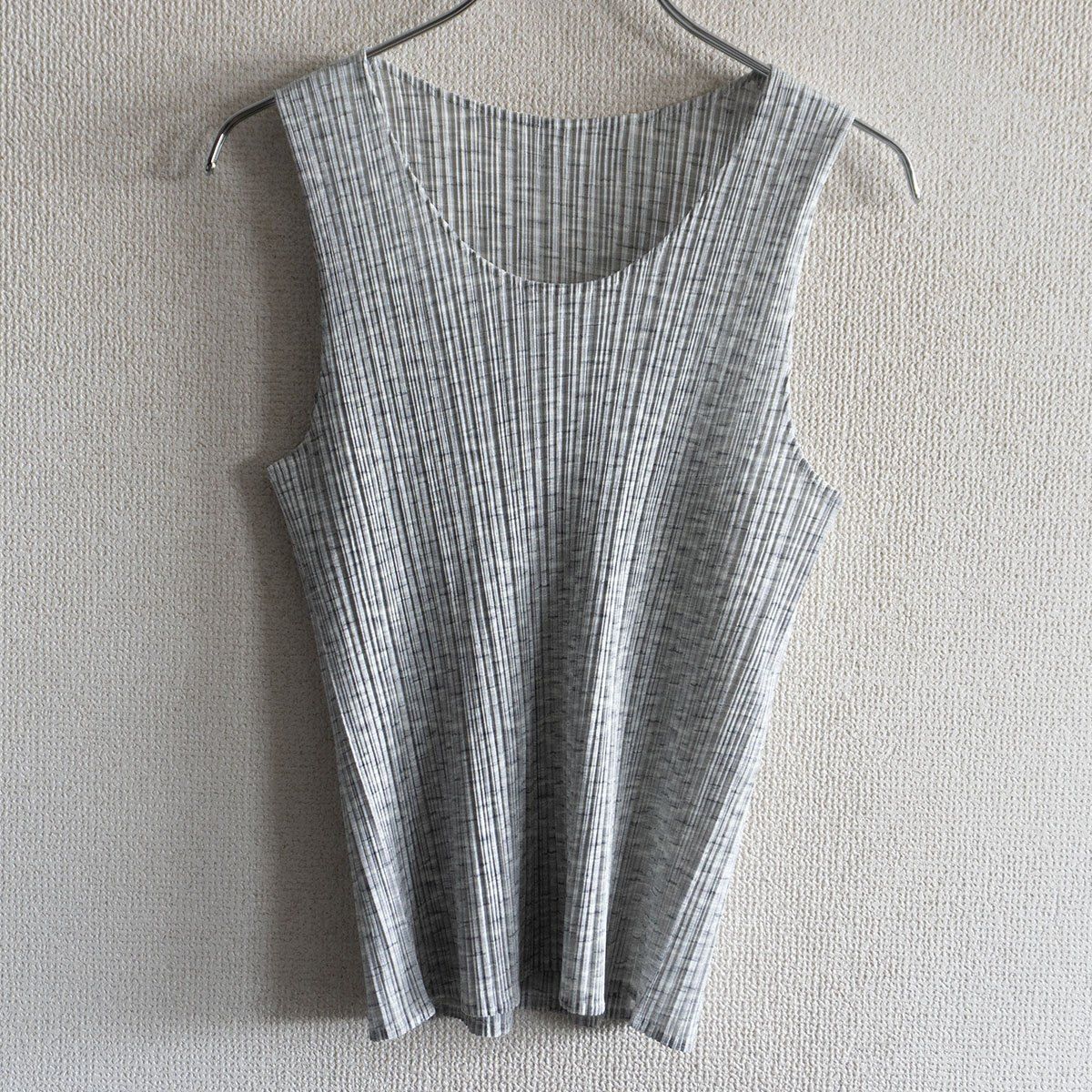 美品】PLEATS PLEASE【柄 ノースリーブ プリーツ カットソー