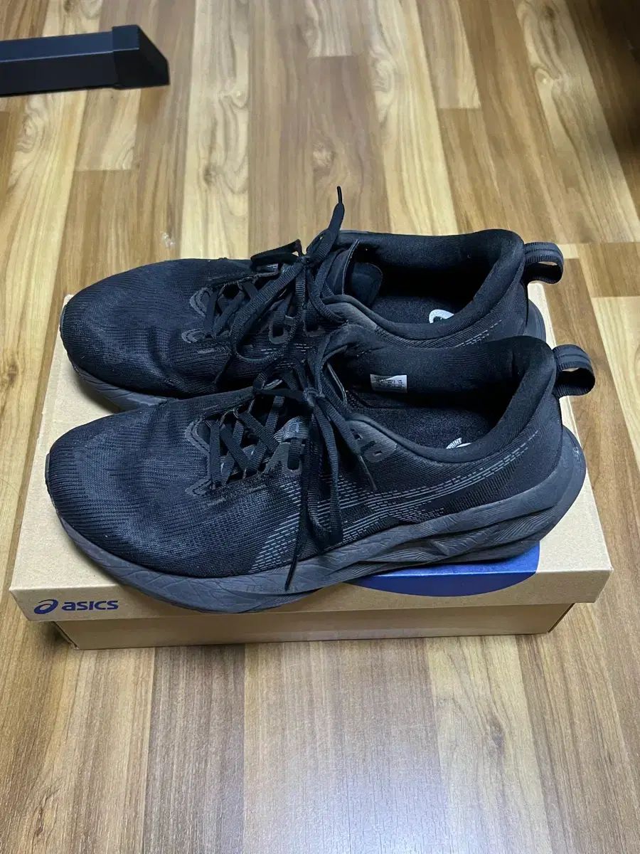 アシックス ノヴァブラスト5 280