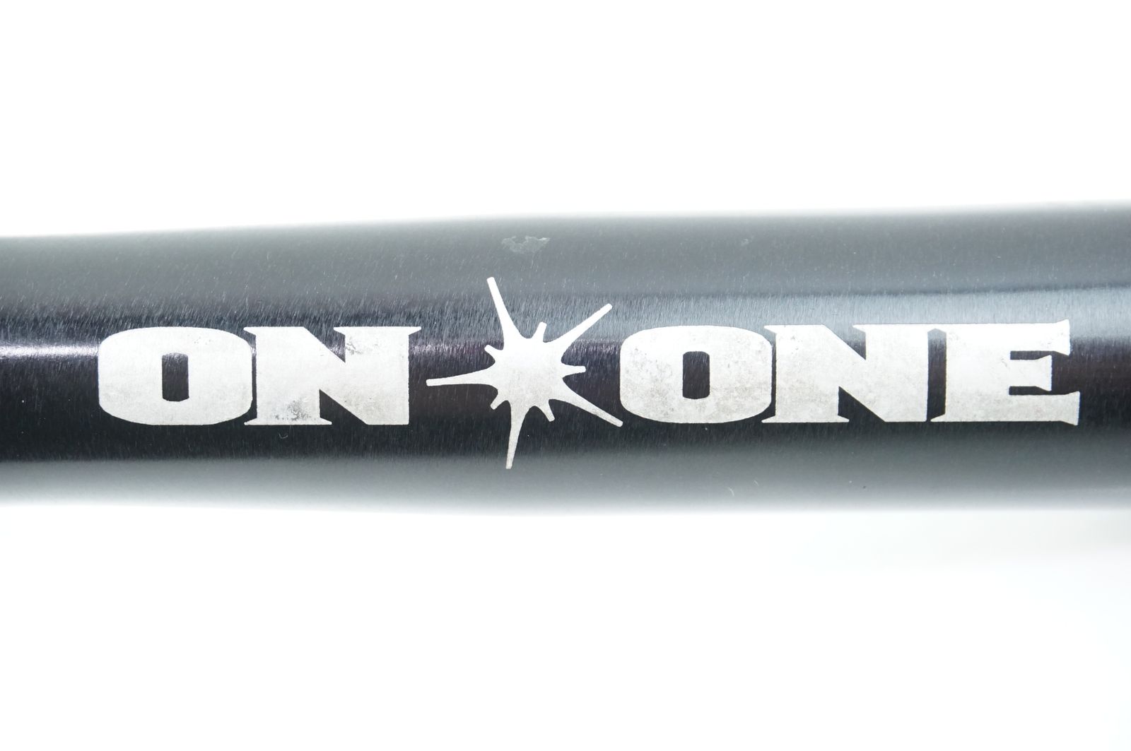 ON-ONE 「オンワン」 MARY HANDLEBAR φ25.4 645mm ライザーバー 