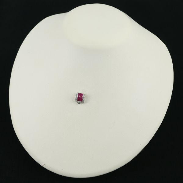 レ・エッセンシャル ペンダントトップ ルビー ダイヤ ダイヤモンド