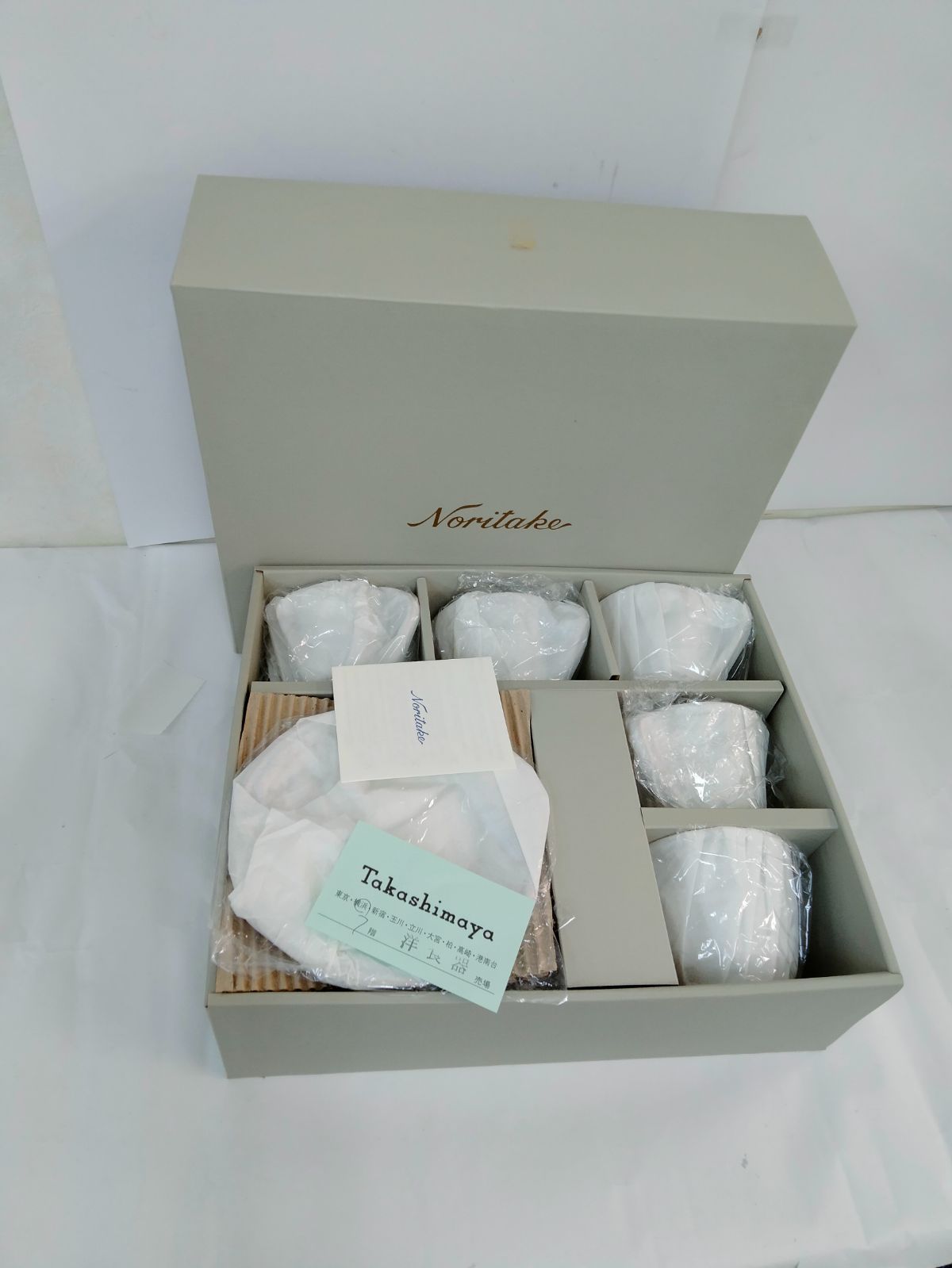 legendary by noritake カップアンドソーサー 5客 白磁 銀縁 植物柄 ノリタケ