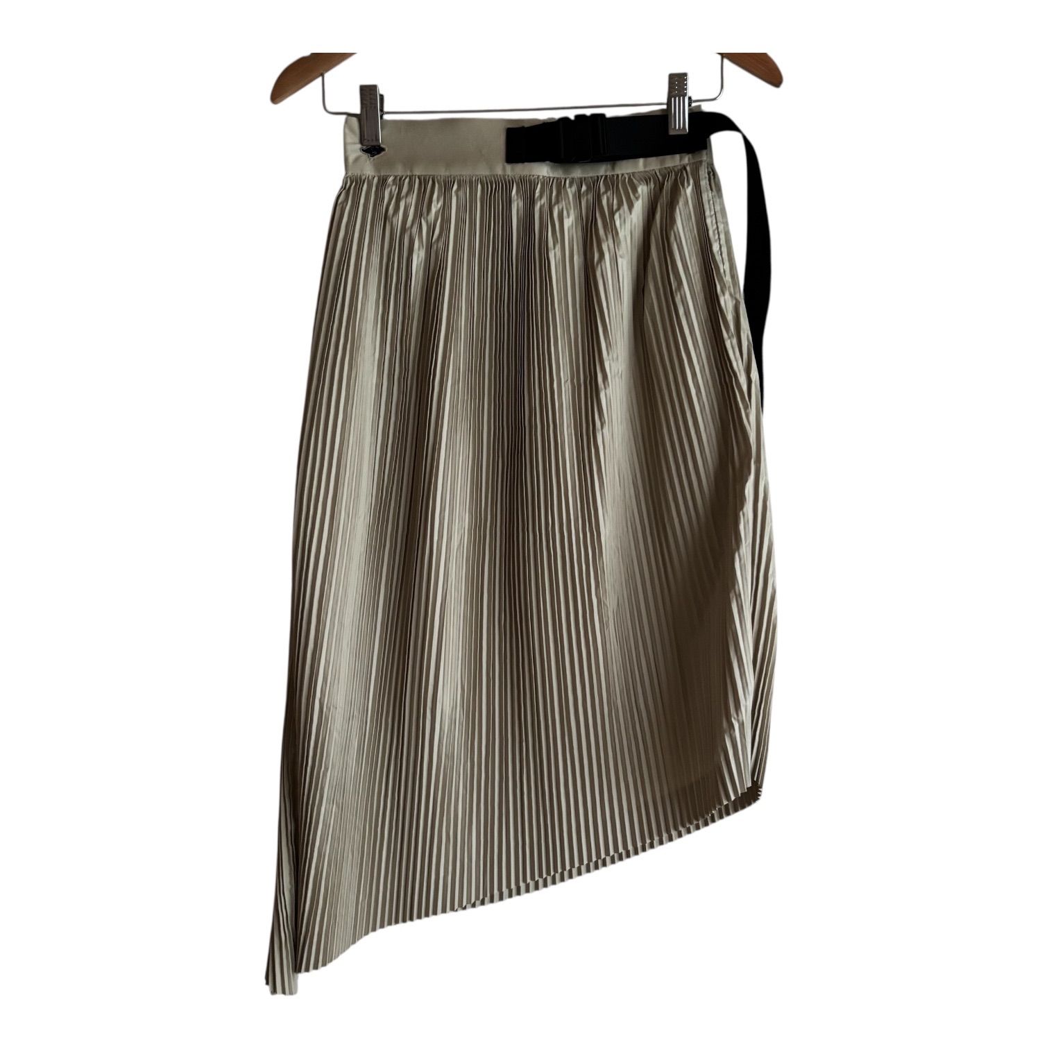 MN4 【タグ付き新品】PEARLY GATES パーリーゲイツ デザインプリーツ