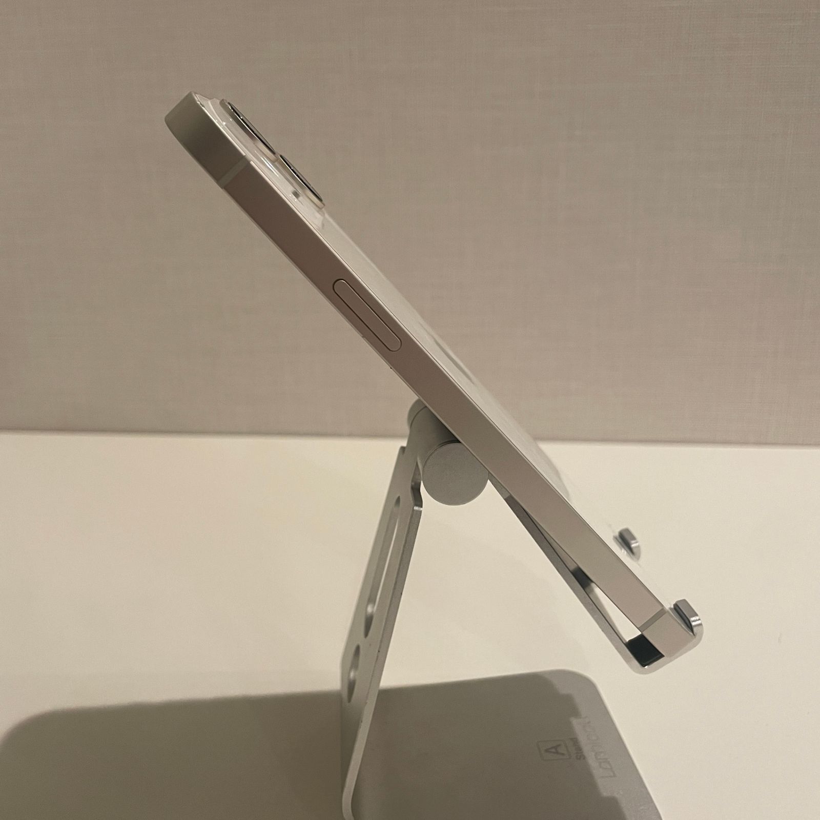 【ジャンク品】iPhone14Plus 128GB スターライト Amazon.com: Apple iPhone 14 Plus, 128GB, Starlight - Unlocked