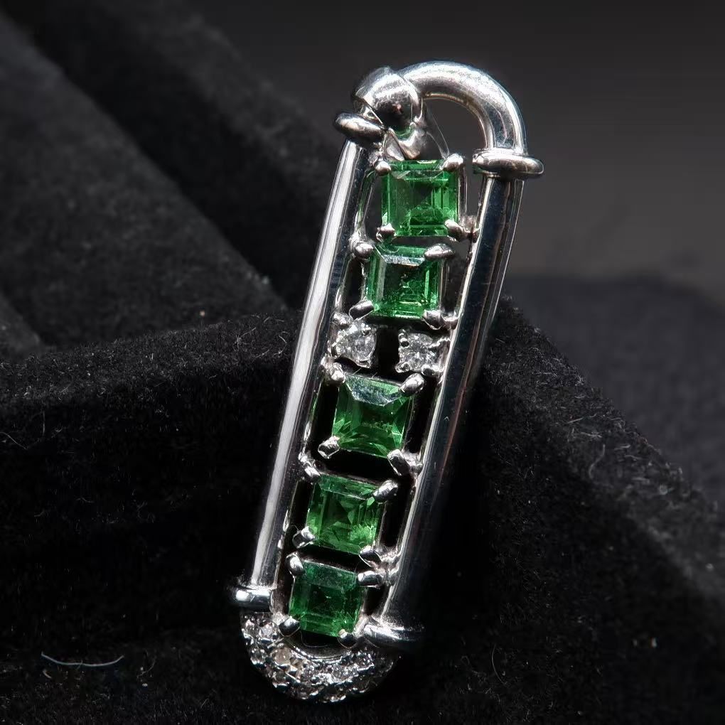 ガーネット1 85 ct ダイヤモンド0 13 ペンダント K 18 WG X 10168