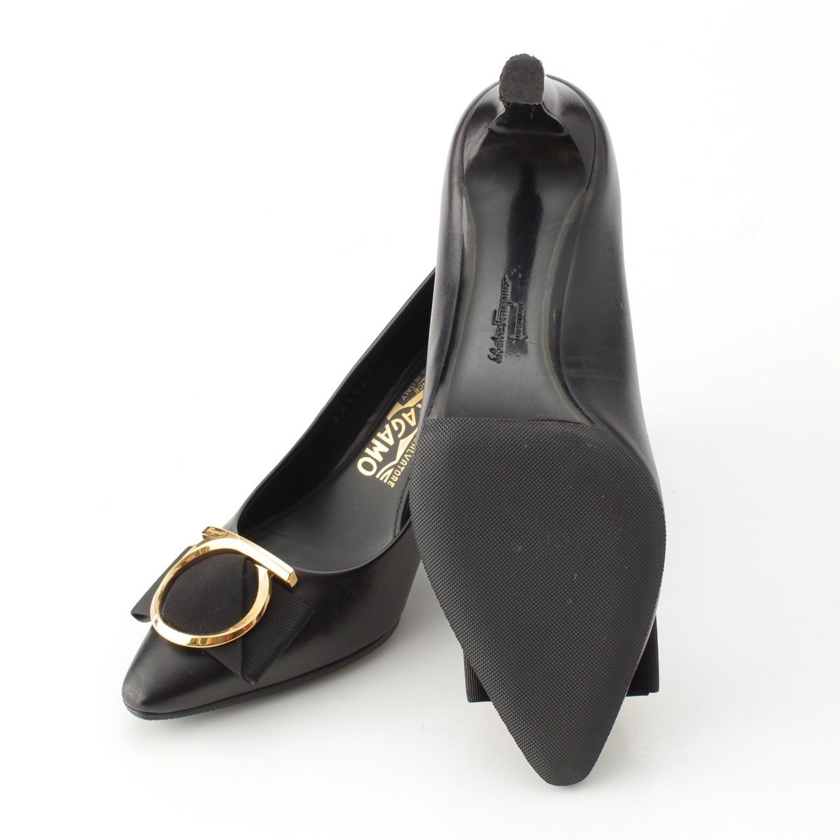 サルヴァトーレフェラガモ シグネチャー ヒール パンプス ZX15231