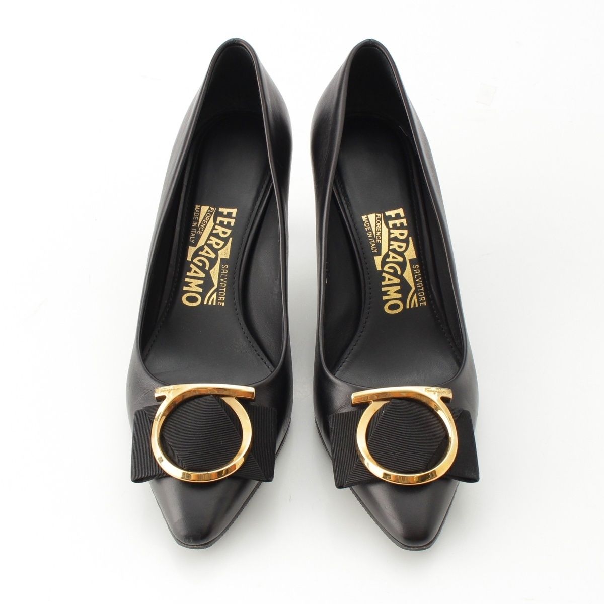 サルヴァトーレフェラガモ シグネチャー ヒール パンプス ZX15231