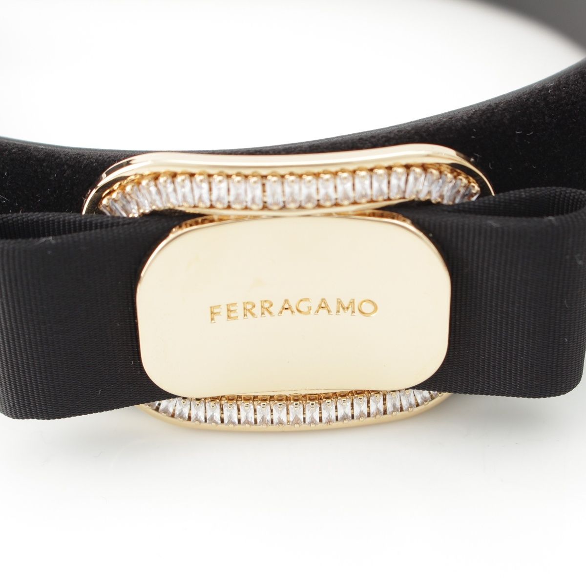 サルヴァトーレフェラガモ ヴァラ ベロア リボン ラインストーン