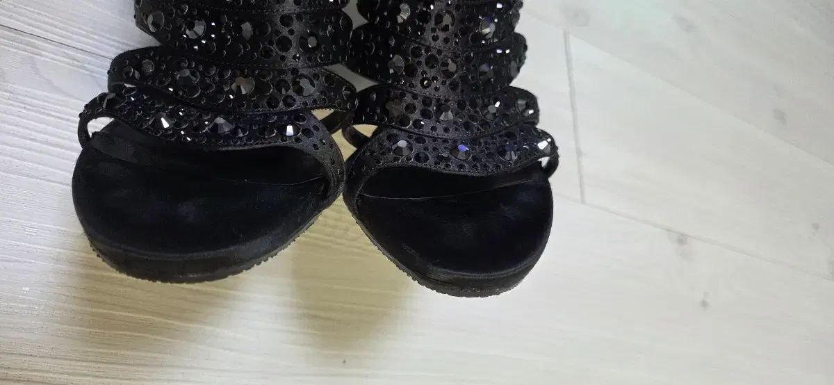  グッチ ブラック スウェード サンダル ヒール ダストバッグ サンダル サンダル ミュール