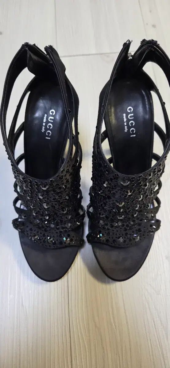 グッチ ブラック スウェード サンダル ヒール ダストバッグ