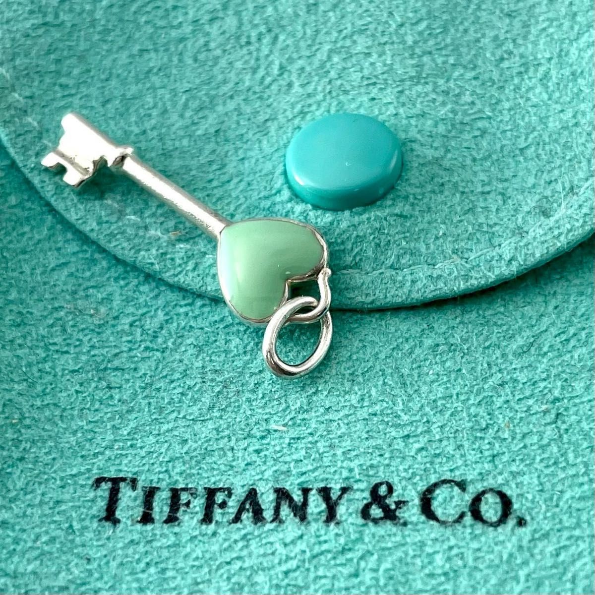 ティファニー ハート キー 鍵 エナメル ペンダントトップ XE1fe - メルカリ