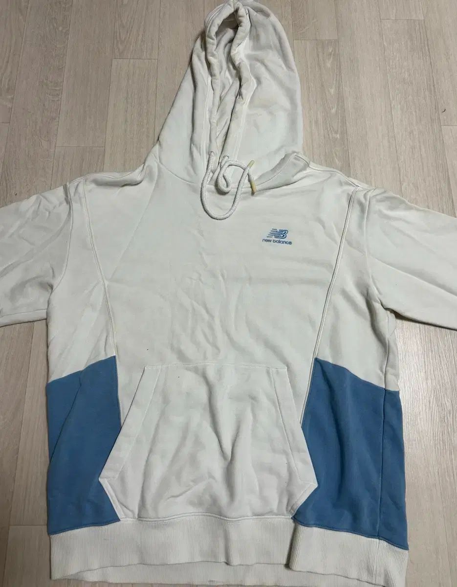 ニューバランス ホワイト/ブルー バイカラー フードTシャツ