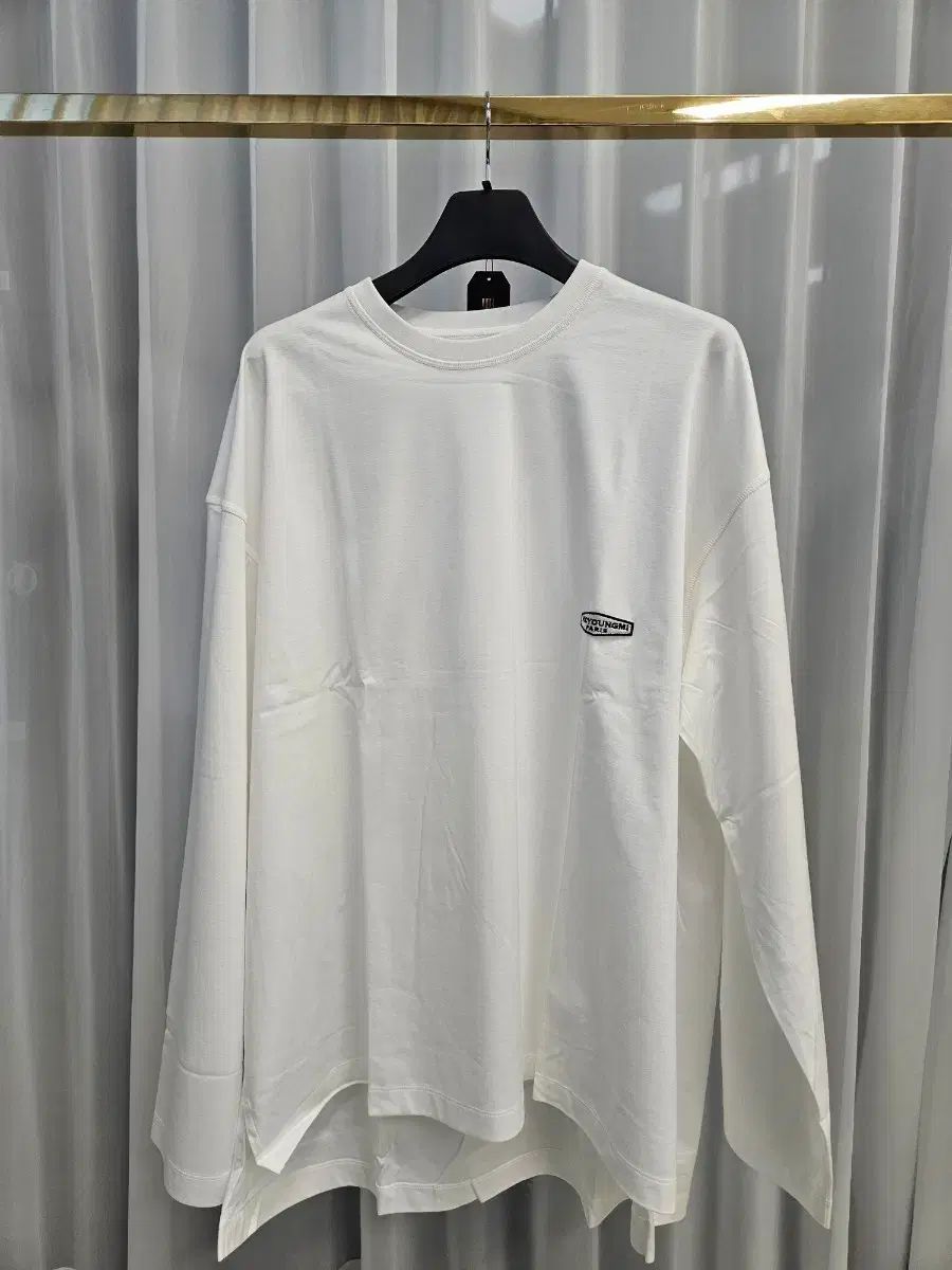 ウーヨンミ ロングスリーブ 白
