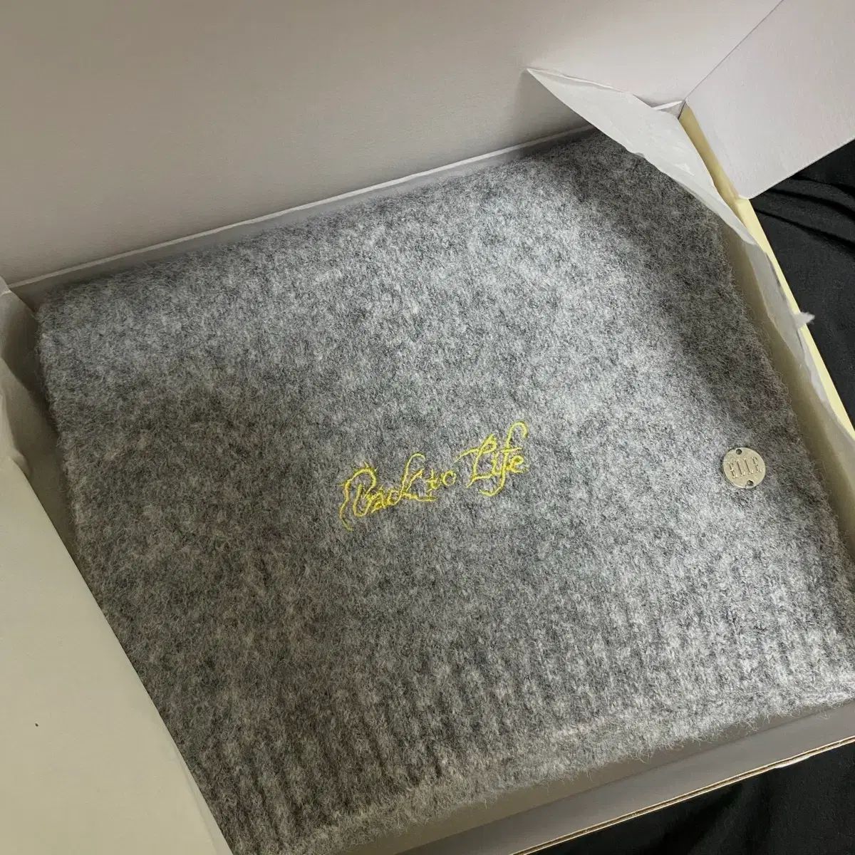 &TEAM ショーケース マフラー 앤팀 &team ショーケース マフラー グッズ 販売 - メルカリ