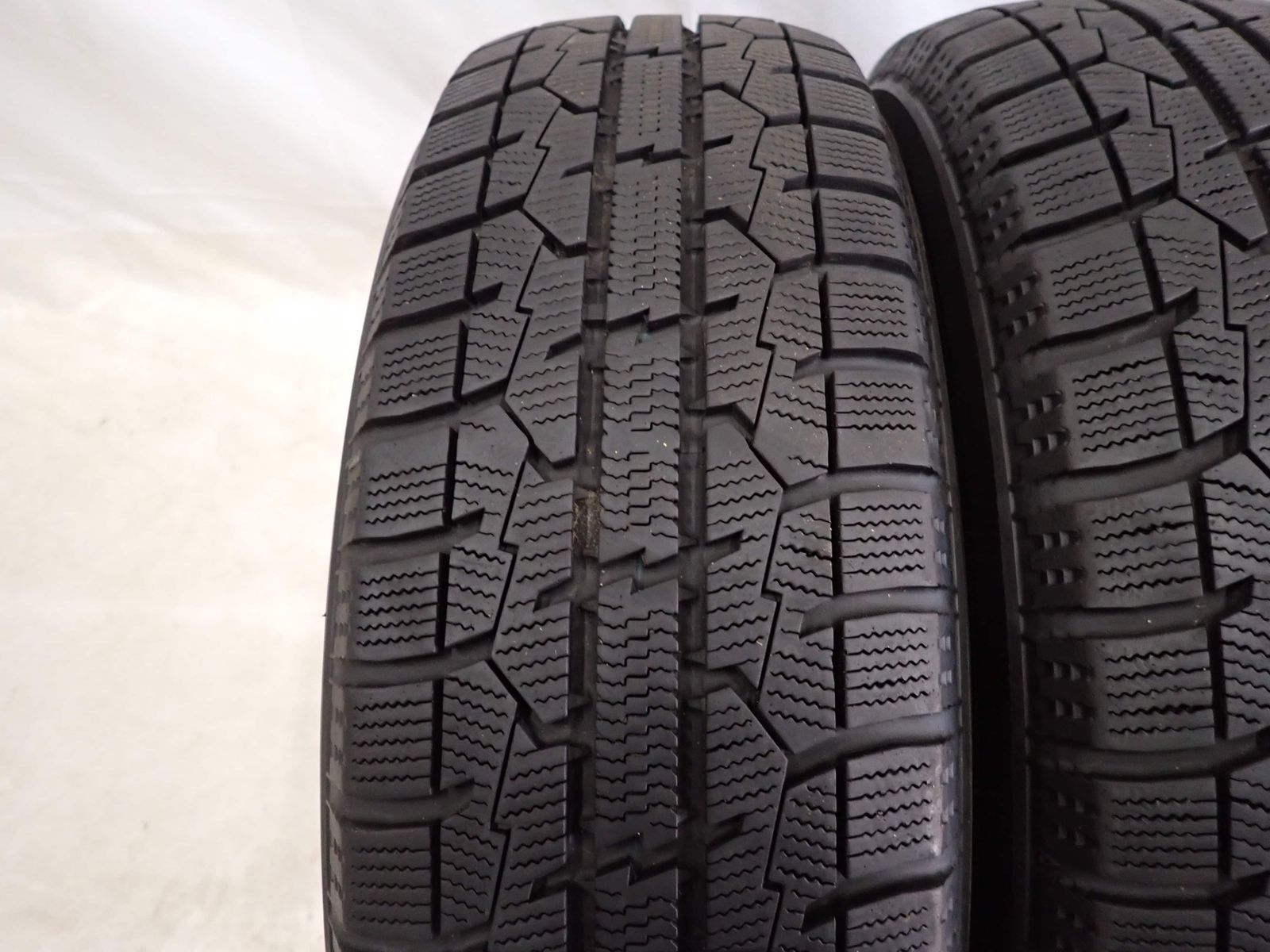 冬4本SET 会社宛 175 65 R 14 82 Q トーヨー オブザーブ ガリット GIZ 製 パッソ ヴィッツ フィット ノート キューブ NO F 5064