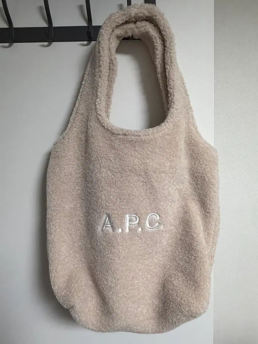 A.P.C. アーペーセー スモール ニノン トートバッグ ベージュカラー