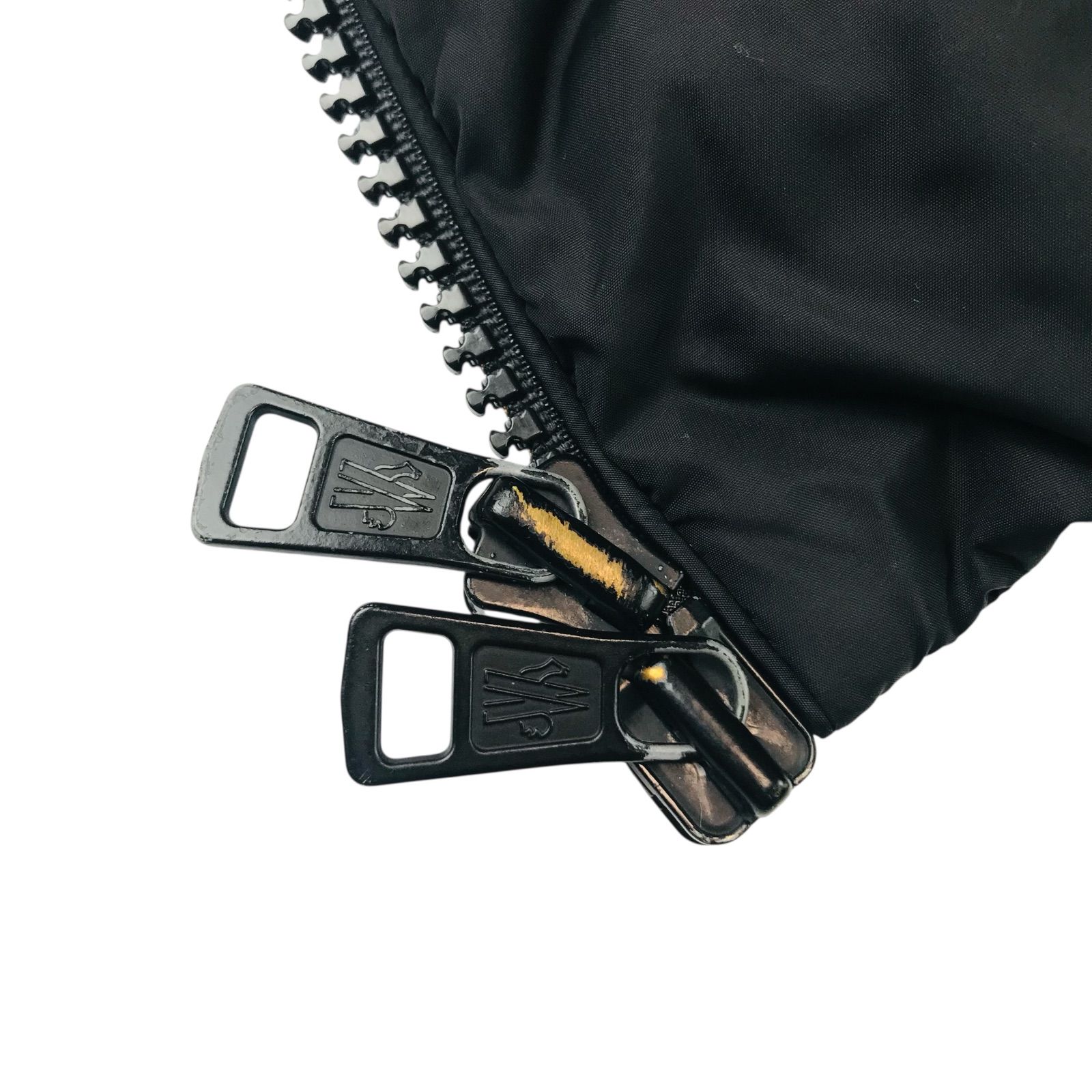 MONCLER☆モンクレール・MOREL メンズ ブランドアイコンワッペン付き 