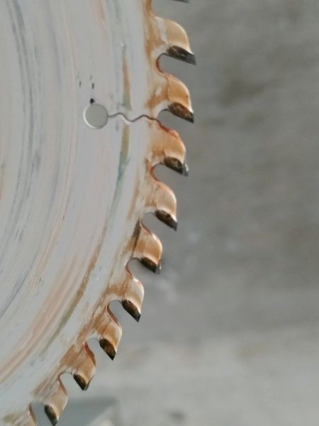  ◎マキタ 充電式スライドマルノコ18 V 刃径165 mm|直角切断幅182 mm バッテリ充電器別売 LS 610 DZ マルノコ 切断工具 切断機