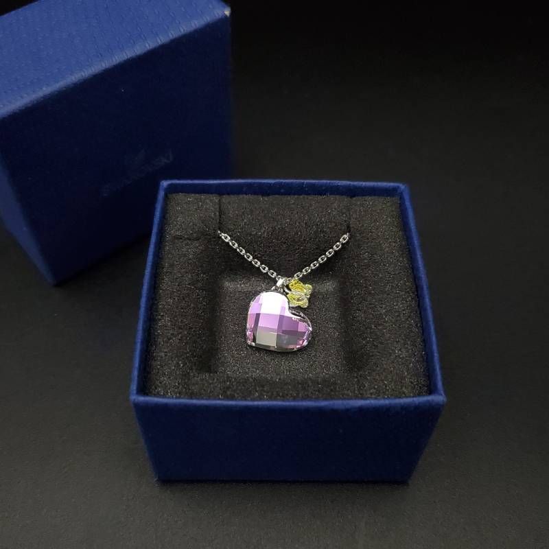 美品 スワロフスキーネックレスSWAROVSKI 箱付き美品 SWAROVSKI 