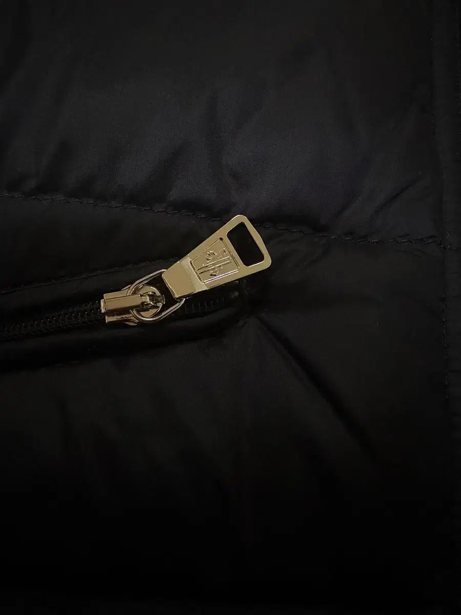 モンクレール キッズ 14Y ダウン ベスト ブラック 新品 - メルカリ