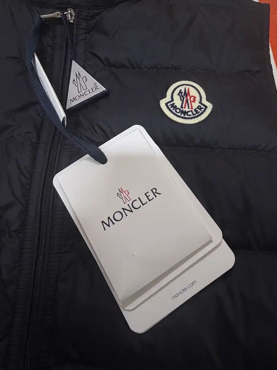 モンクレール キッズ 14Y ダウン ベスト ブラック 新品 - メルカリ