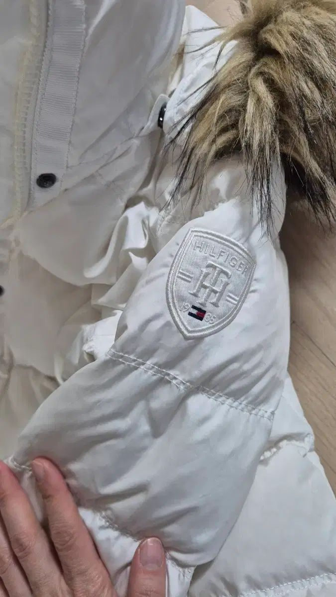 割引 トミーヒルフィガー 白 ダウンジャケット (S)