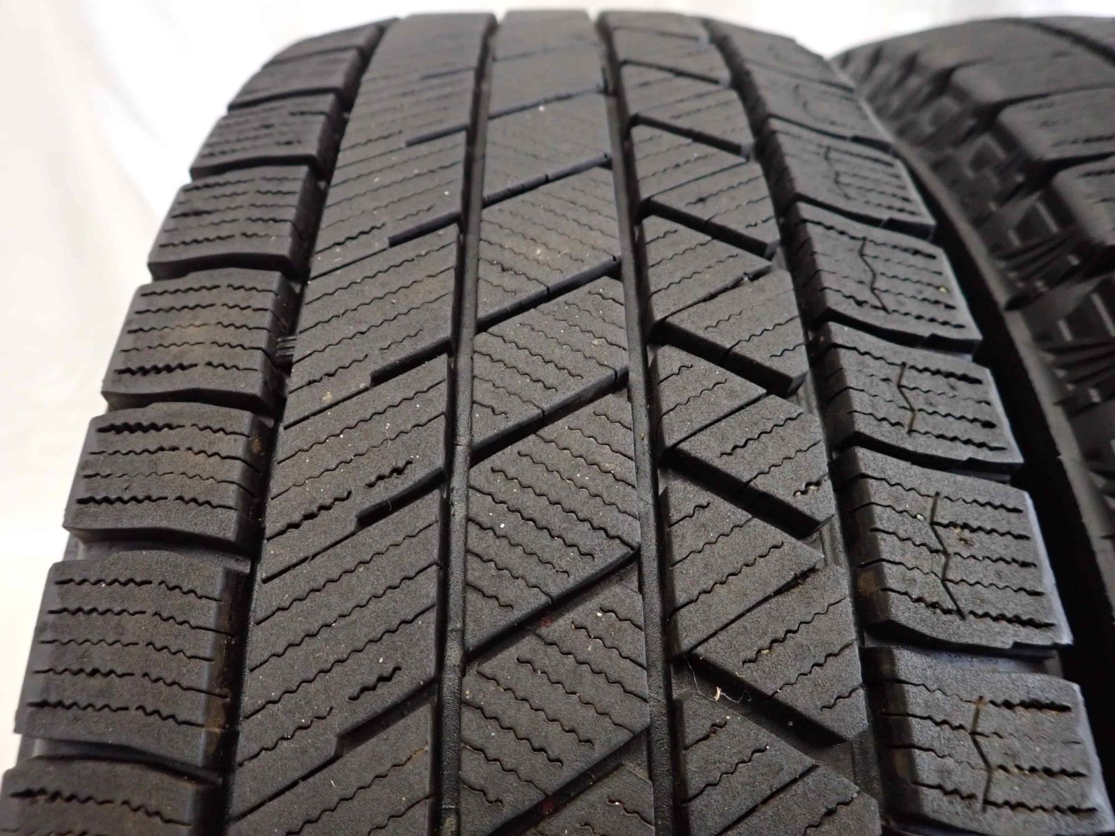 冬4本SET 会社宛 175 65 R 14 82 Q ブリヂストン ブリザック VRX 3 製 フィット ノート キューブ パッソ ヤリス デミオ NO F 7044
