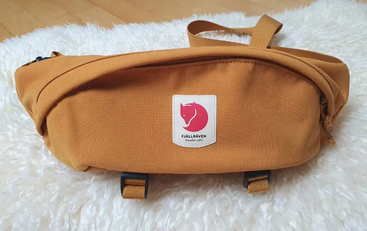 フェールラーベン ウルバー ヒップバッグ L