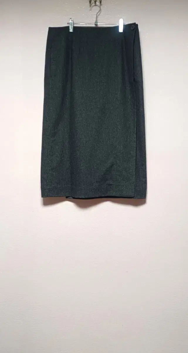 ヴァレンティノ　膝丈スカート VALENTINO RUDY ヴァレンティノ ルディー 注文 ウール100 ロング丈