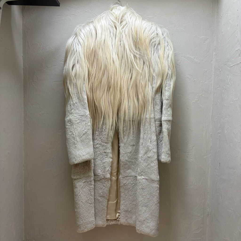 貴重  × マルタンマルジェラ コラボ ファーコート EU46 貴重 H&M × マルタンマルジェラ コラボ ファーコート EU46 - メルカリ