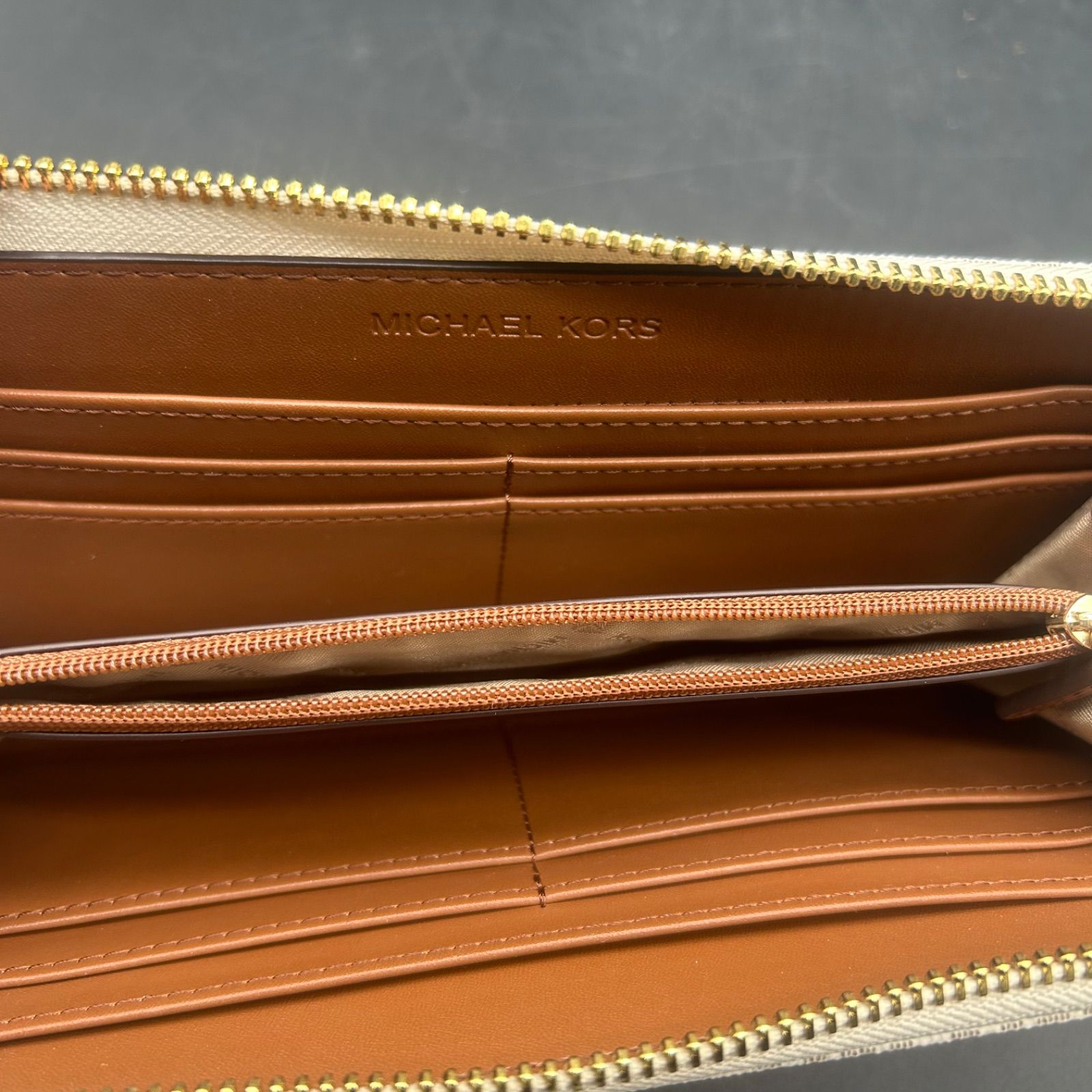 𝓐086【美品】MICHAEL KORS マイケル・コース 長財布 - メルカリ