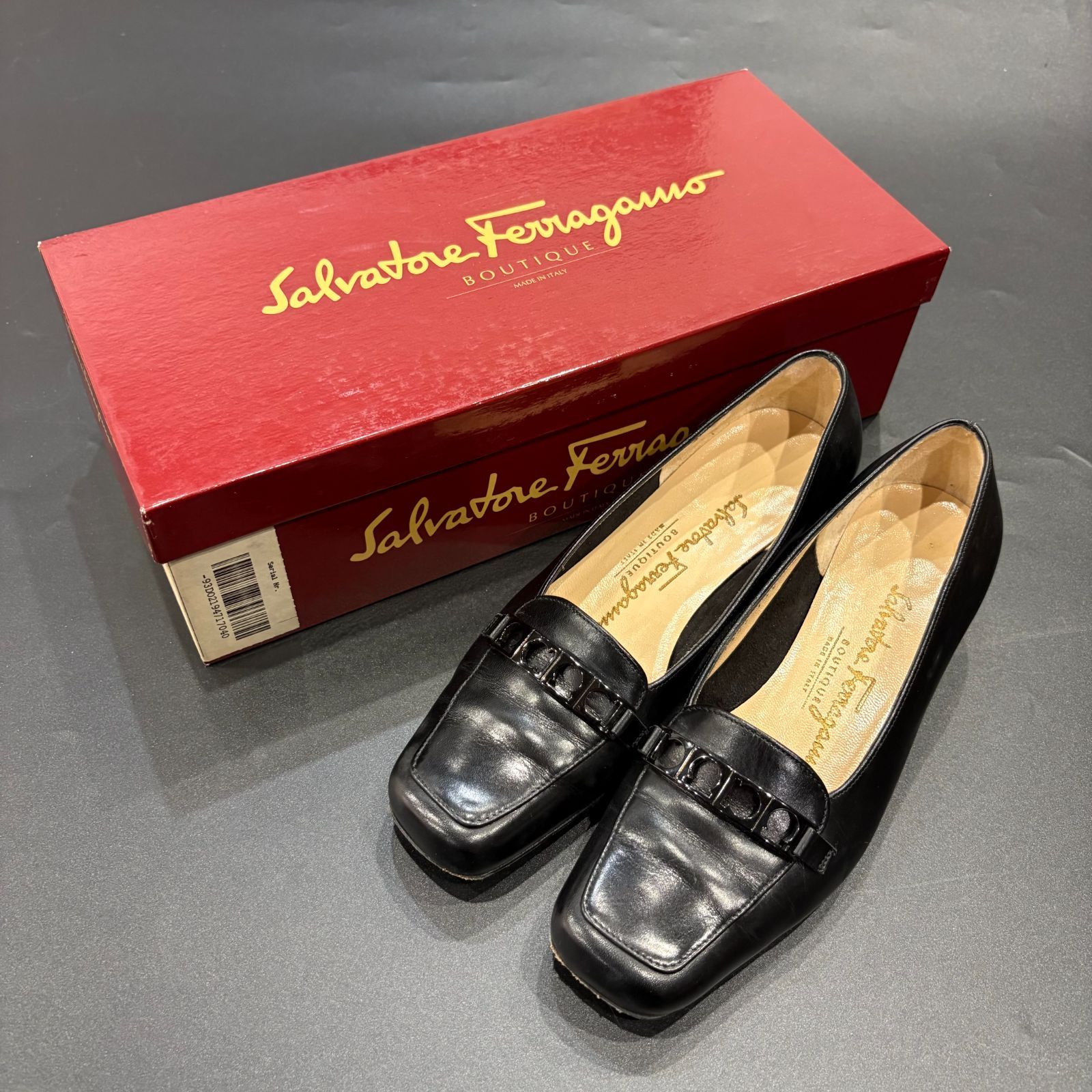 サルヴァトーレフェラガモ　パンプス サルヴァトーレフェラガモ パンプス B25121443 - メルカリ